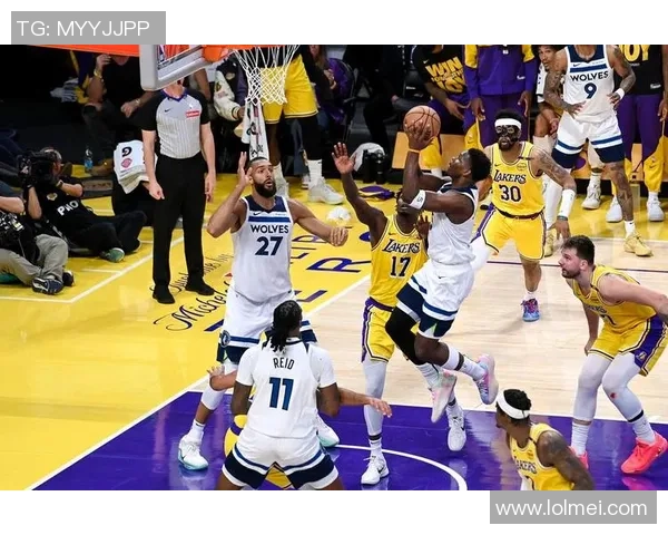 湖人对决开拓者精彩回放回顾NBA1104赛季激烈对抗瞬间 湖人对决开拓者精彩回放回顾NBA1104赛季激烈对抗瞬间